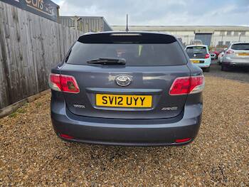 Used Toyota Avensis 2012 for sale - 79886123: Photo