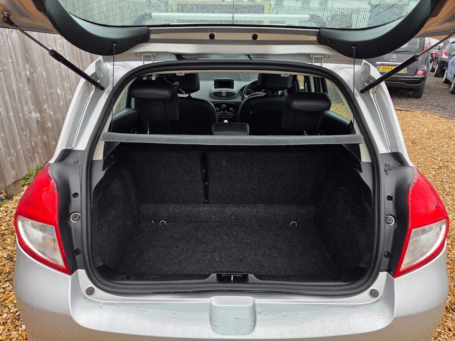 Used Renault Clio 2011 for sale - 76037328: Photo 22