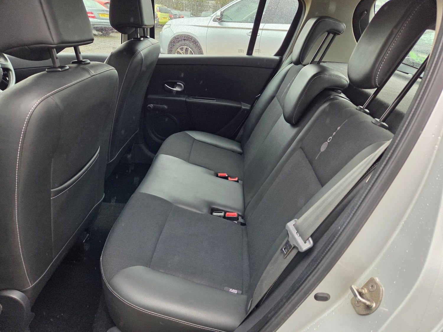 Used Renault Clio 2011 for sale - 76037328: Photo 23