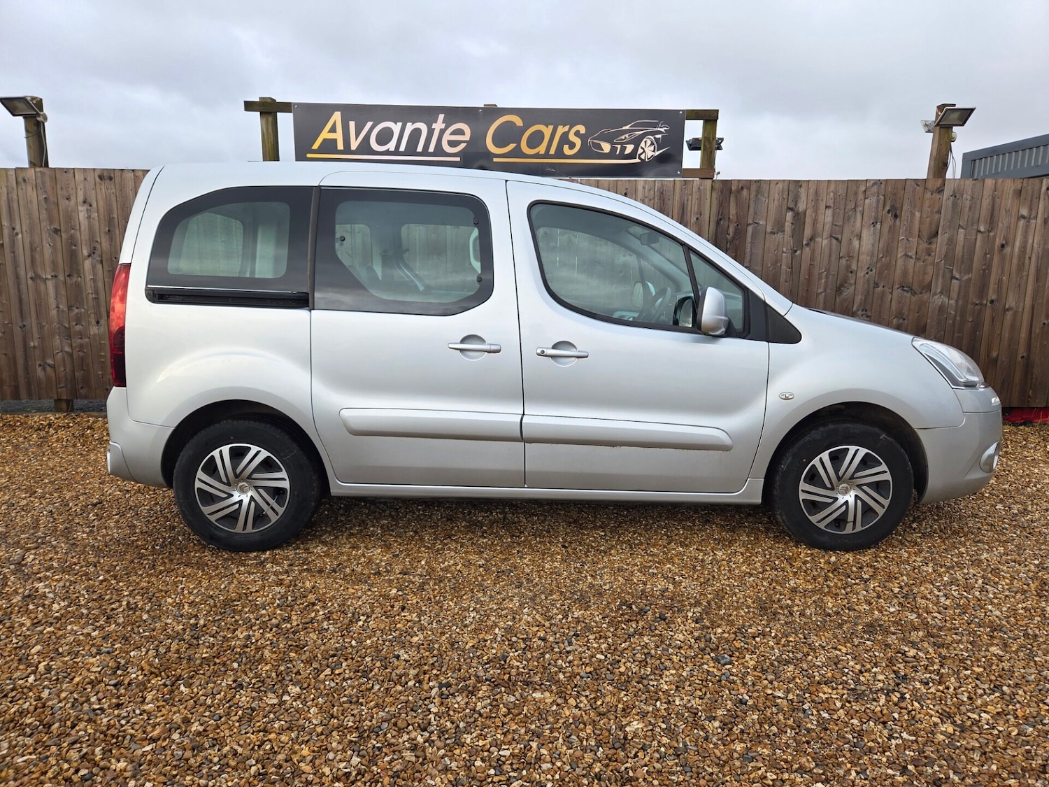 Used Citroen Berlingo Multispace 2013 for sale - 77533818: Photo 2