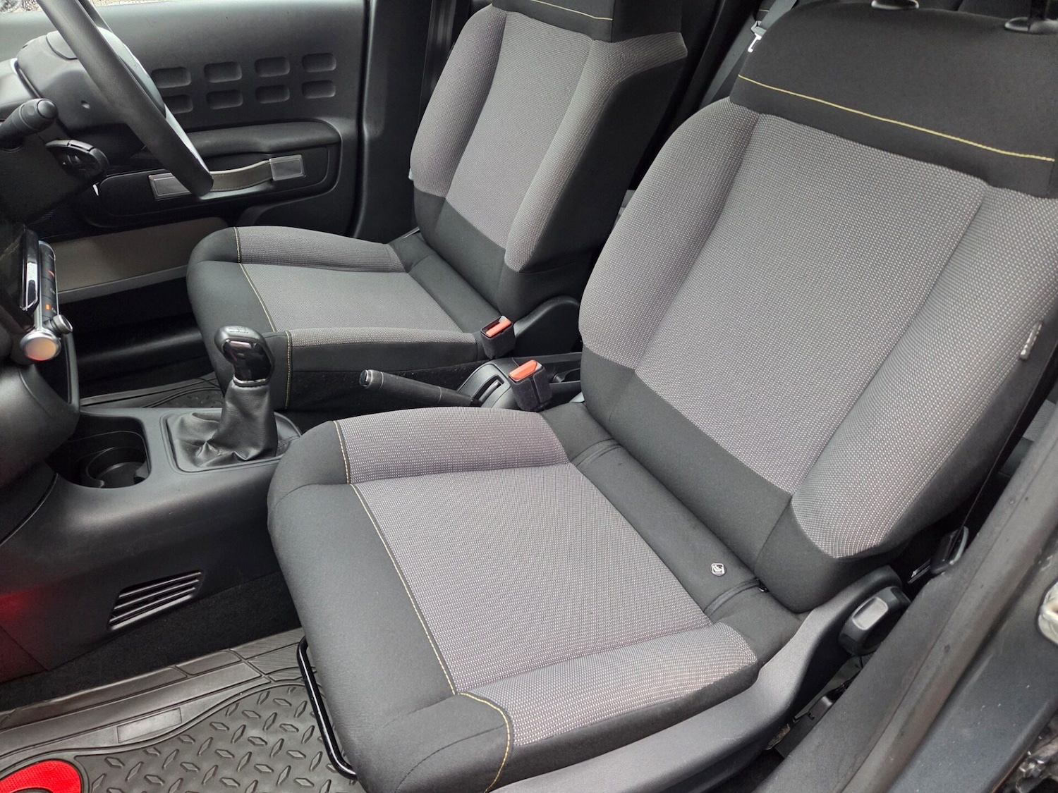 Used Citroen C3 2017 for sale - 76495472: Photo 28