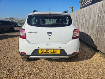 Used Dacia Sandero Stepway 2015 for sale - 74369465: Photo