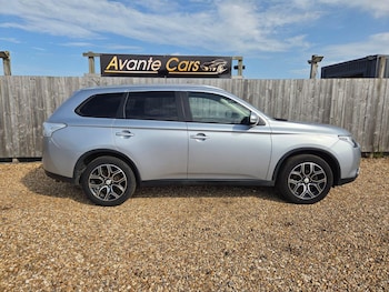 Used Mitsubishi Outlander 2015 for sale - 75561574: Photo