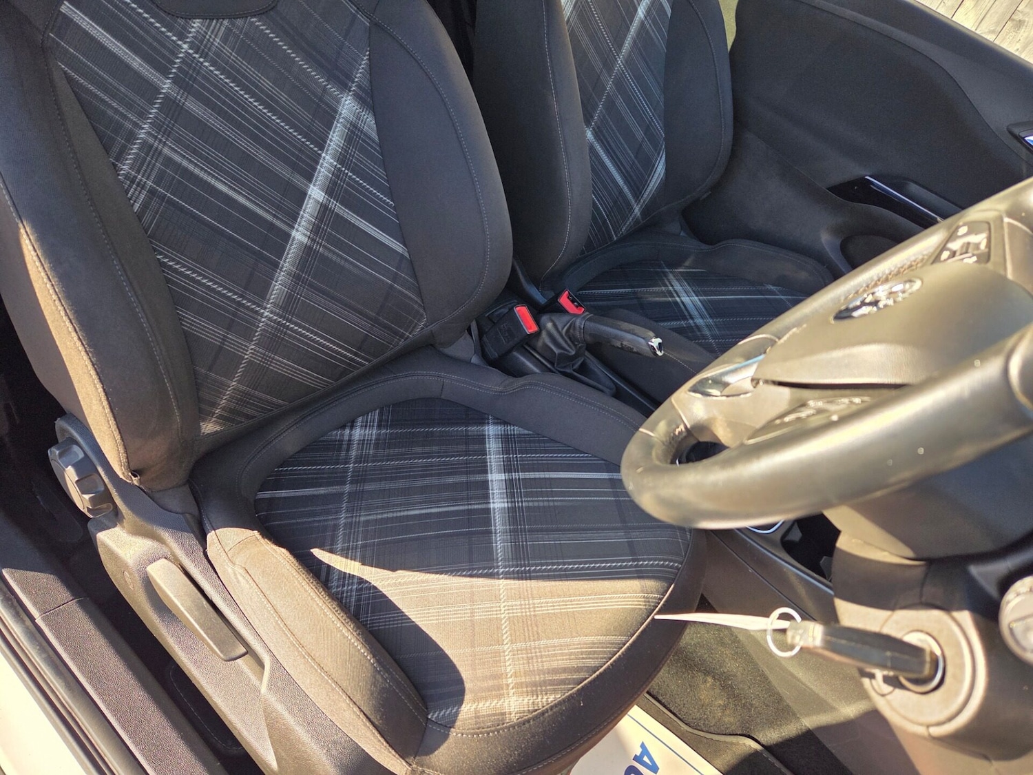 Used Vauxhall Corsa 2015 for sale - 77533815: Photo 16