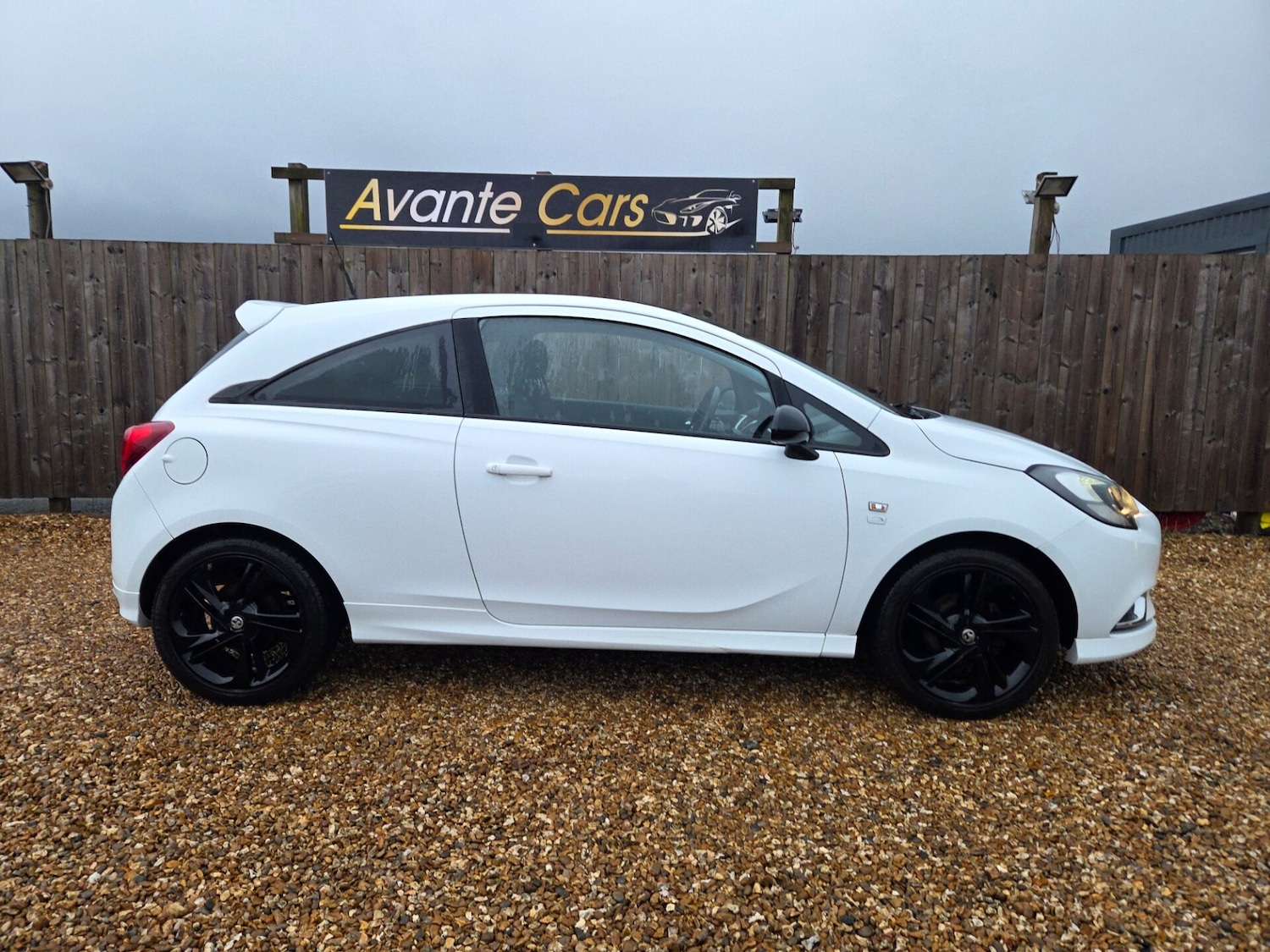 Used Vauxhall Corsa 2015 for sale - 77533815: Photo 2