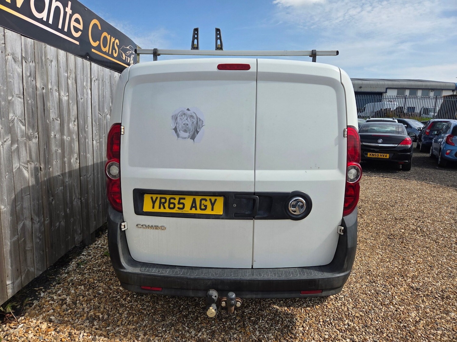 Used Vauxhall Combo 2015 for sale - 76040296: Photo 4