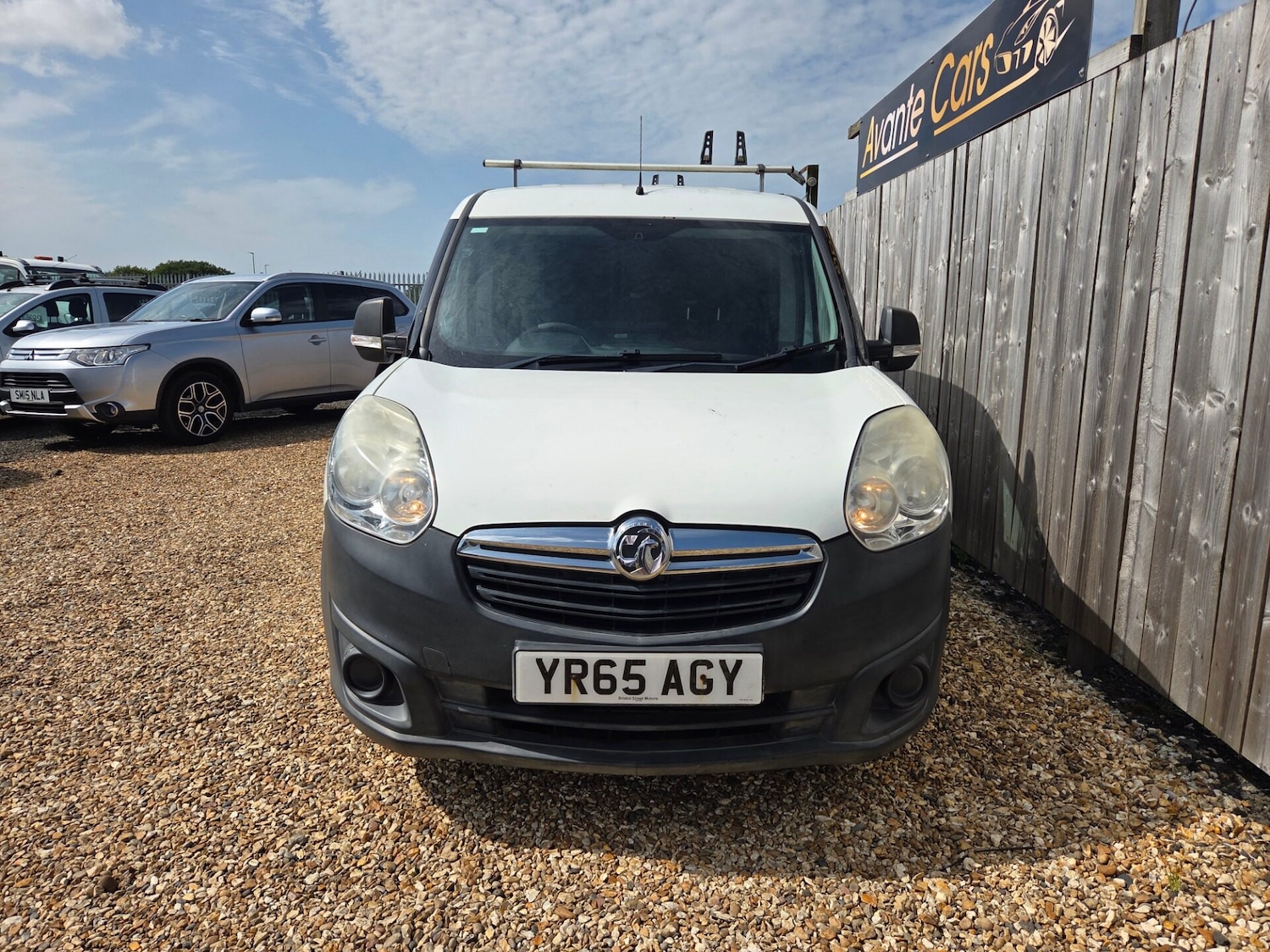 Used Vauxhall Combo 2015 for sale - 76040296: Photo 8