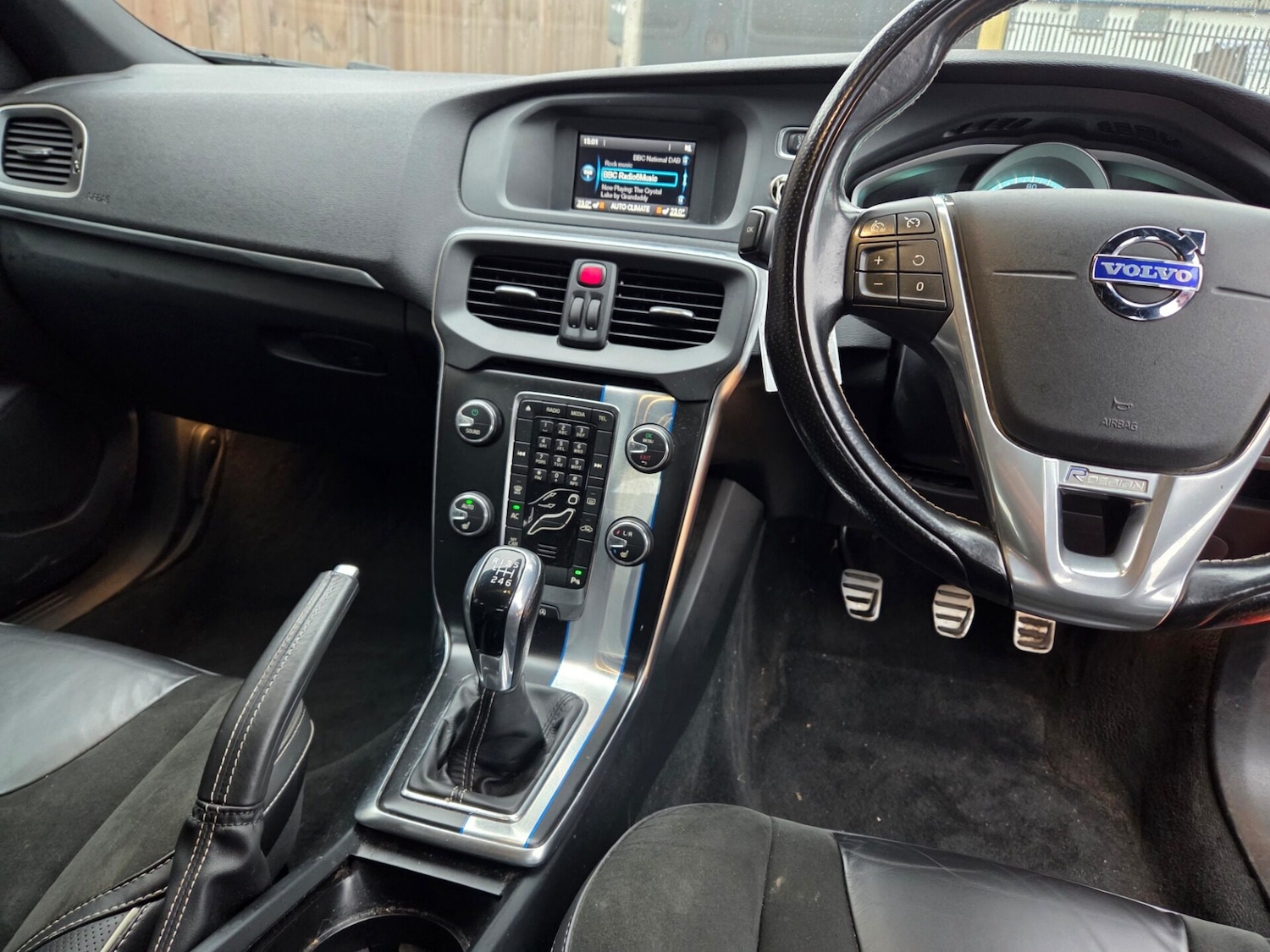 Used Volvo V40 2015 for sale - 77340668: Photo 10