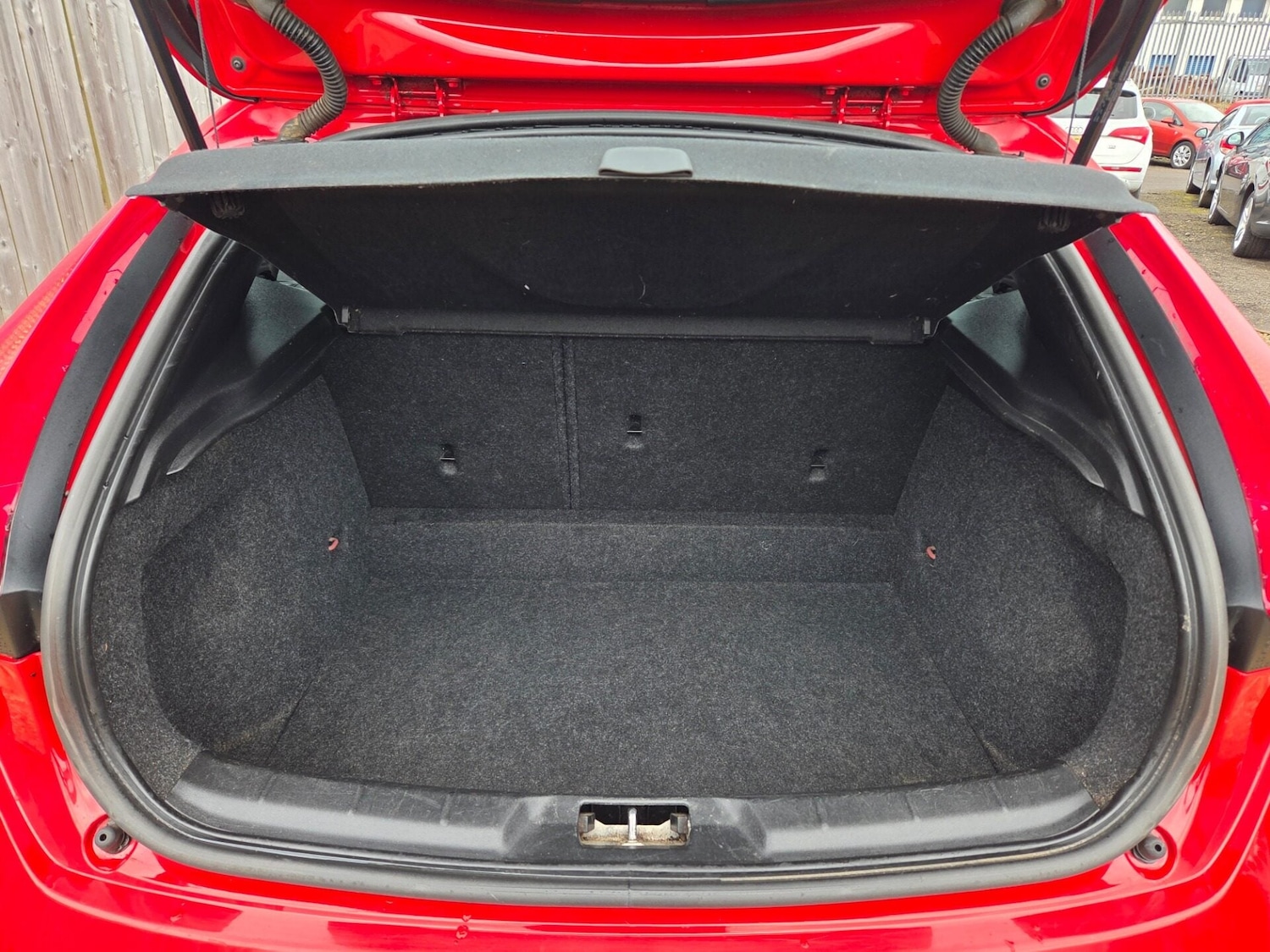 Used Volvo V40 2015 for sale - 77340668: Photo 21