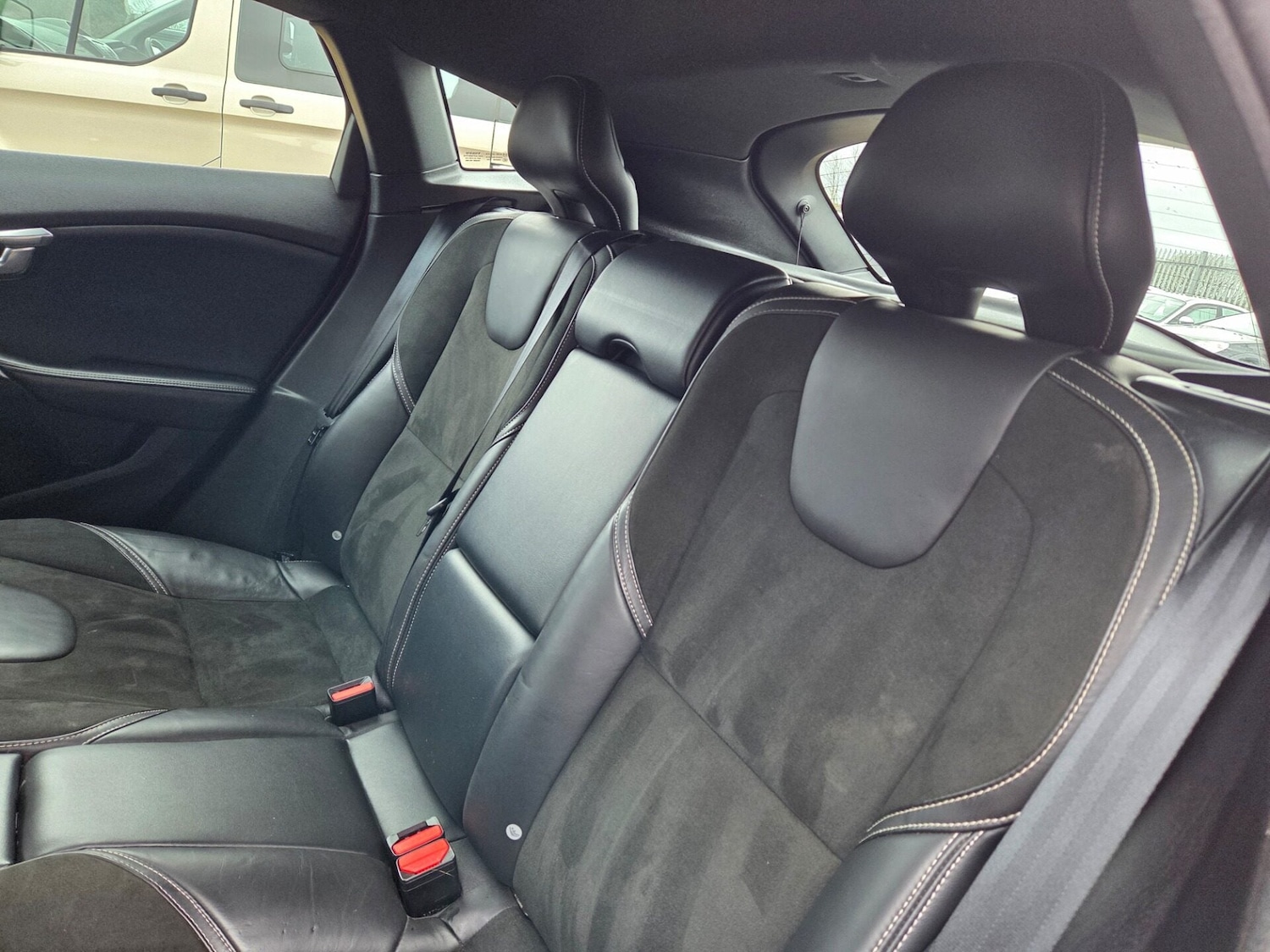 Used Volvo V40 2015 for sale - 77340668: Photo 23