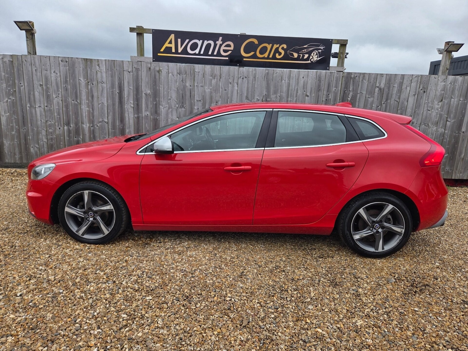 Used Volvo V40 2015 for sale - 77340668: Photo 31