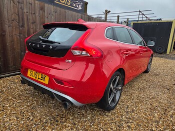 Used Volvo V40 2015 for sale - 77340668: Photo