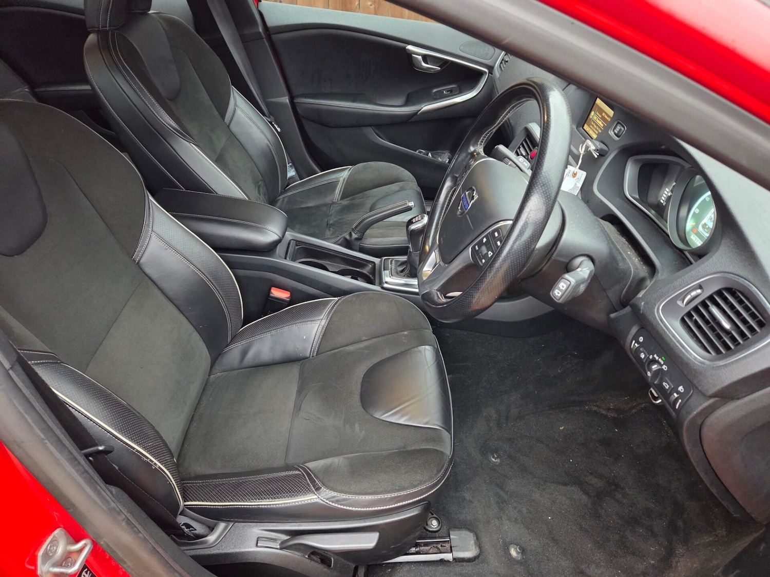 Used Volvo V40 2015 for sale - 77340668: Photo 6