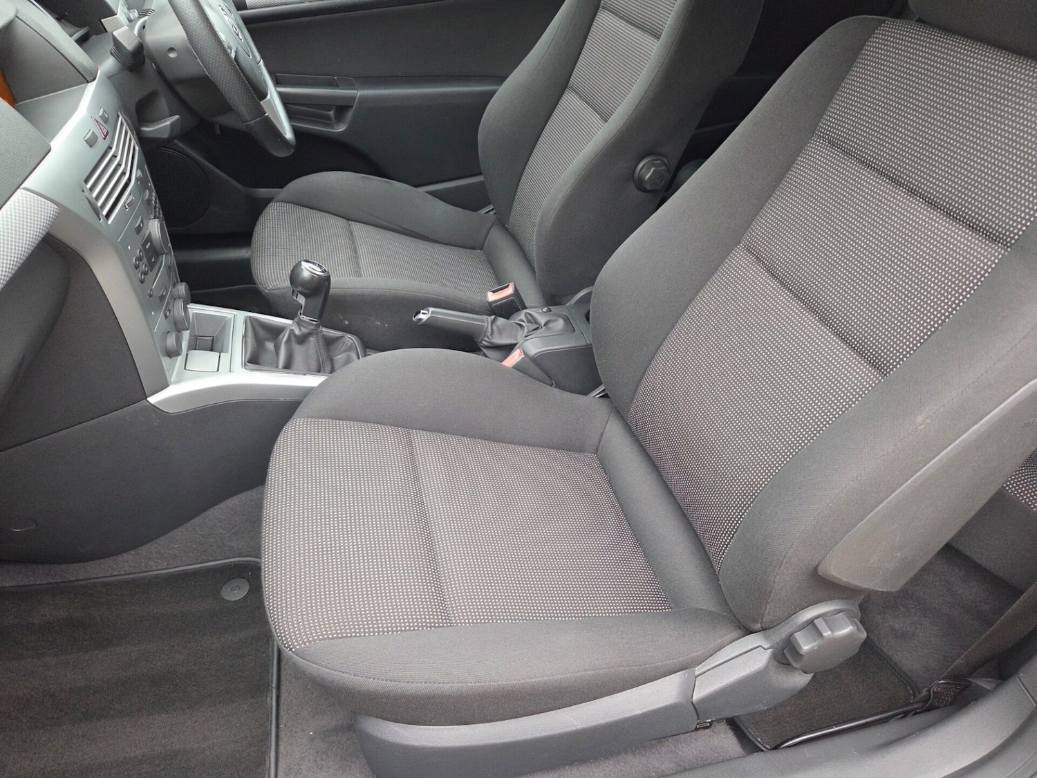 Used Vauxhall Astra 2011 for sale - 76895912: Photo 24