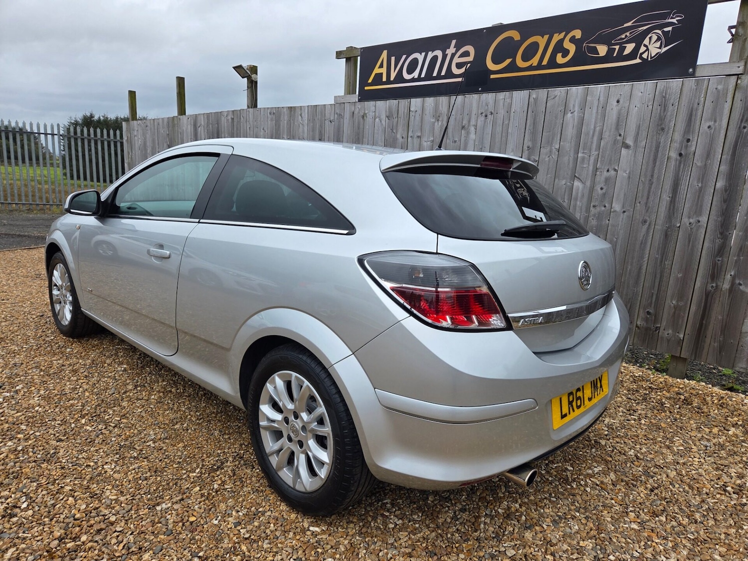 Used Vauxhall Astra 2011 for sale - 76895912: Photo 5