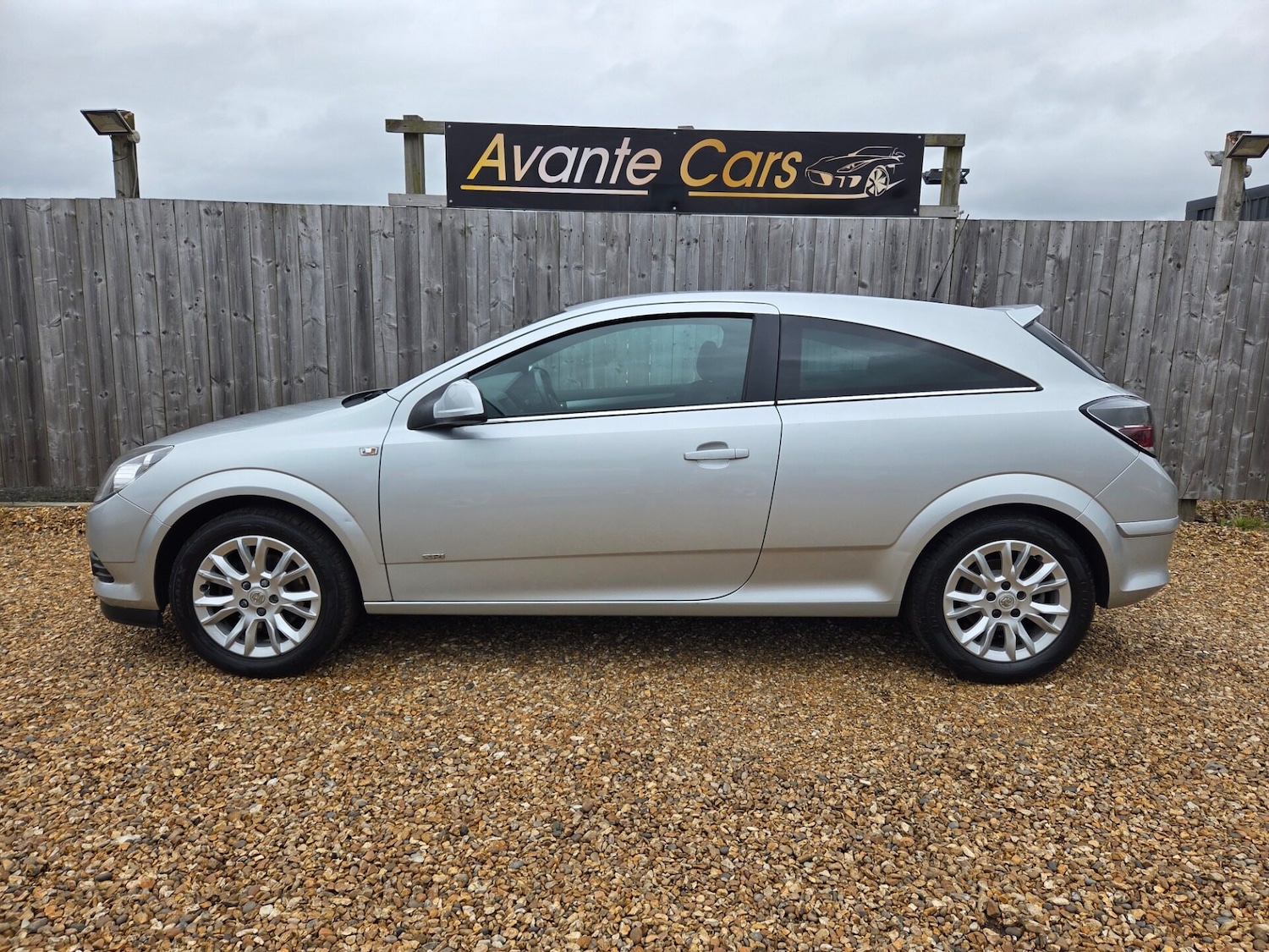 Used Vauxhall Astra 2011 for sale - 76895912: Photo 6