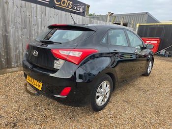 Used Hyundai i30 2014 for sale - 79812356: Photo
