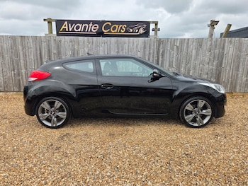 Used Hyundai Veloster 2013 for sale - 79447216: Photo