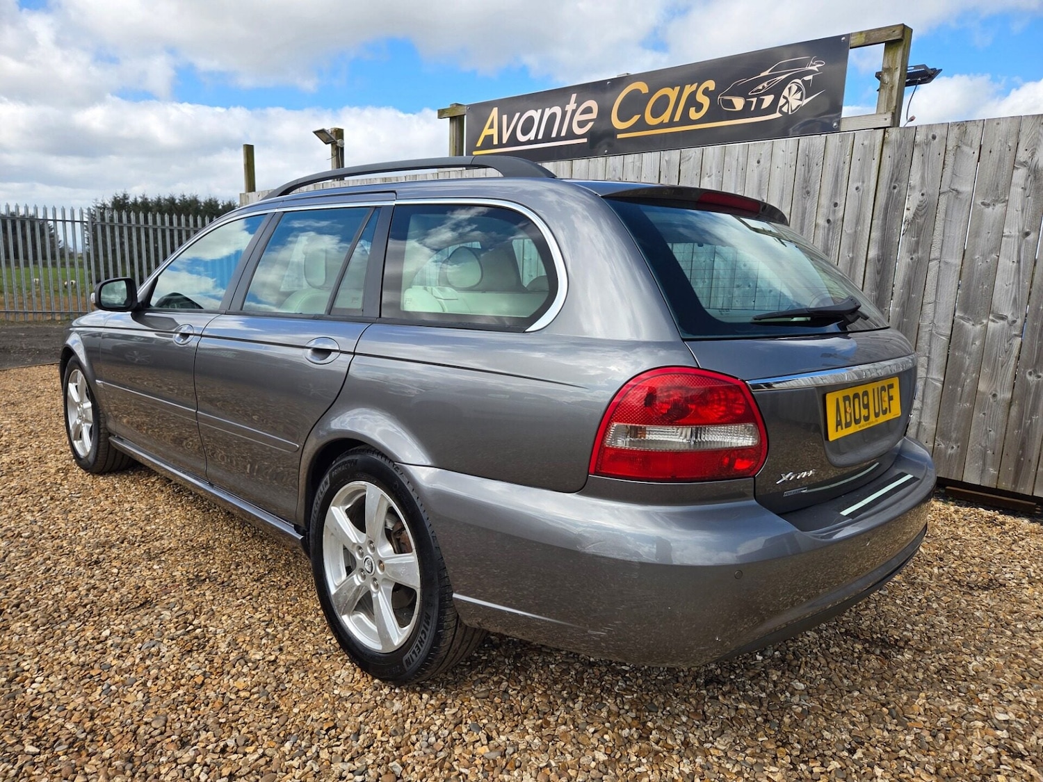 Used Jaguar X-Type 2009 for sale - 78201604: Photo 5