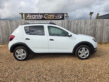 Used Dacia Sandero Stepway 2015 for sale - 79882389: Photo