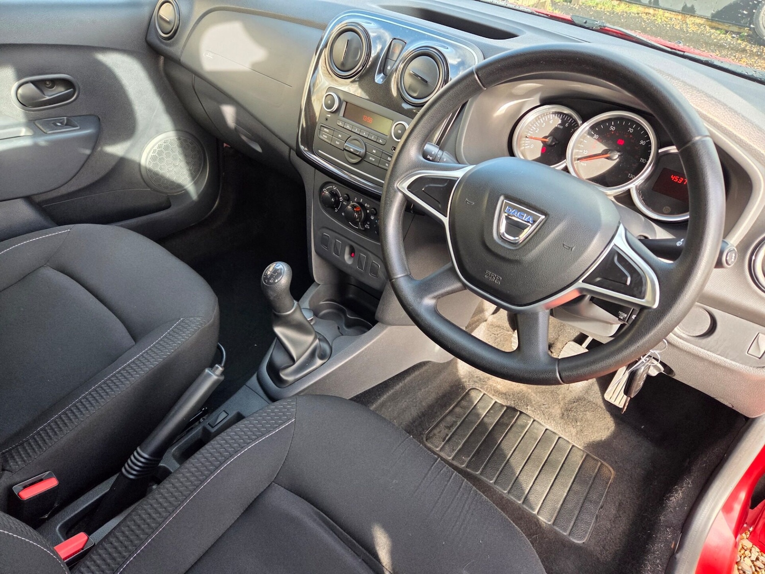 Used Dacia Sandero 2017 for sale - 76353736: Photo 11