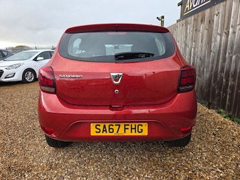 Used Dacia Sandero 2017 for sale - 76353736: Photo