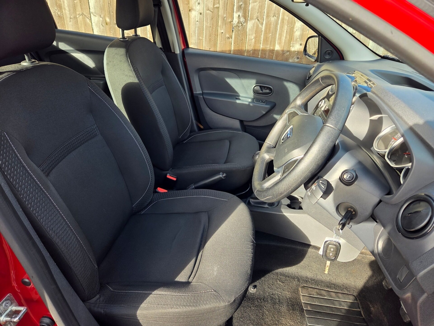 Used Dacia Sandero 2017 for sale - 76353736: Photo 9