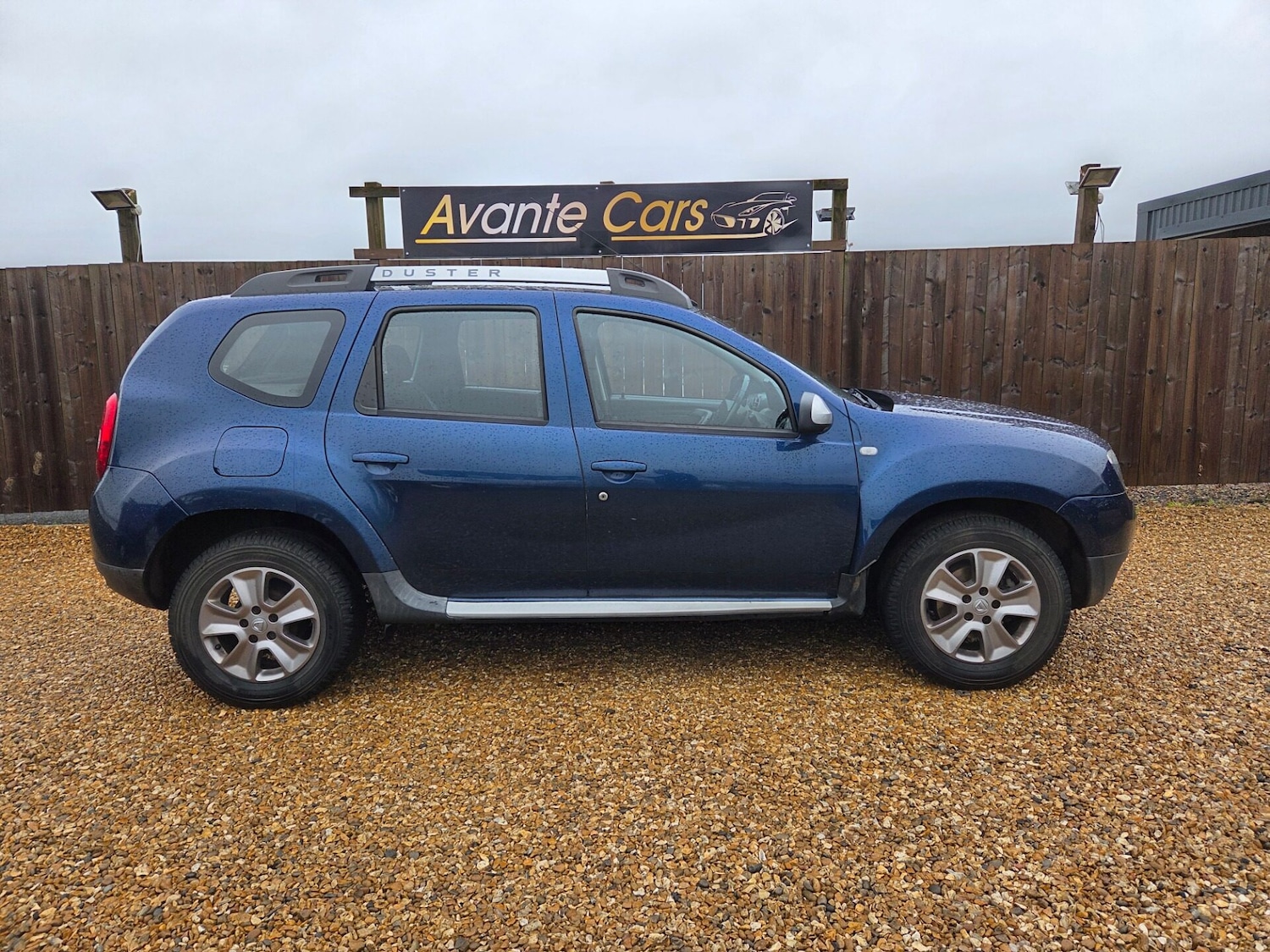 Used Dacia Duster 2015 for sale - 76819801: Photo 2