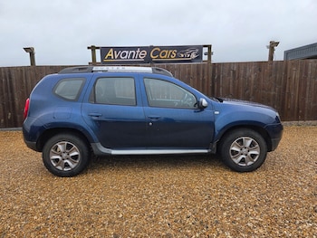 Used Dacia Duster 2015 for sale - 76819801: Photo