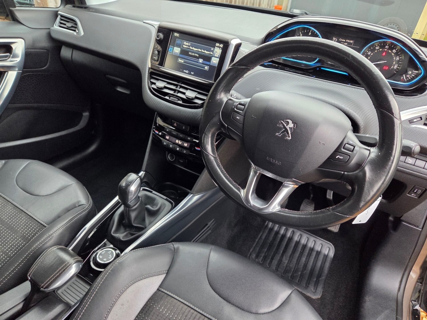 Used Peugeot 2008 2014 for sale - 76082173: Photo 11