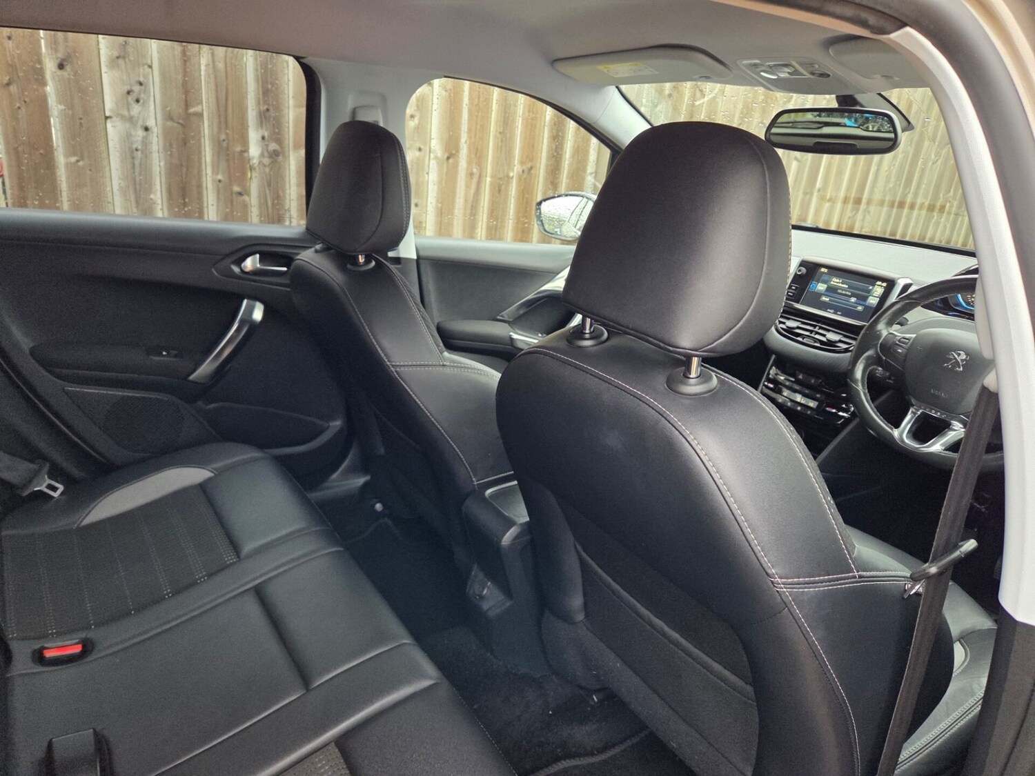 Used Peugeot 2008 2014 for sale - 76082173: Photo 18