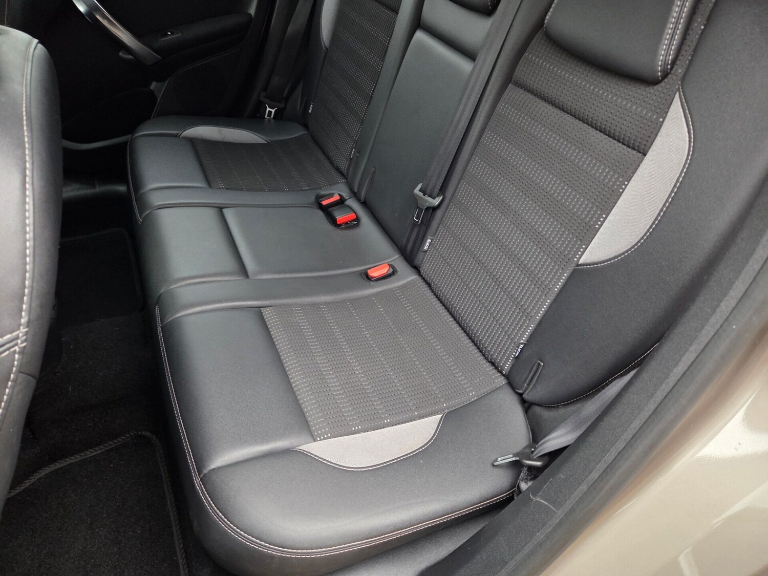 Used Peugeot 2008 2014 for sale - 76082173: Photo 24