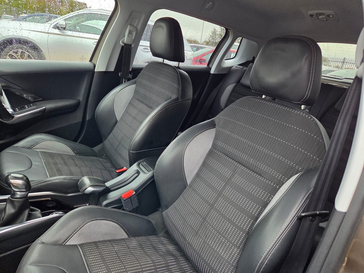 Used Peugeot 2008 2014 for sale - 76082173: Photo 27