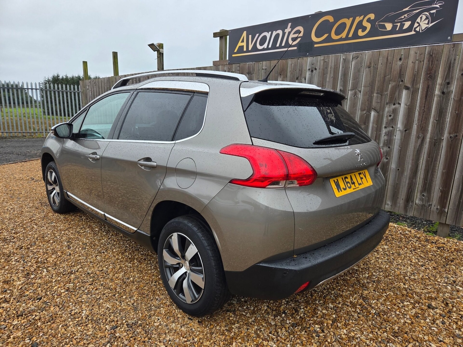 Used Peugeot 2008 2014 for sale - 76082173: Photo 5
