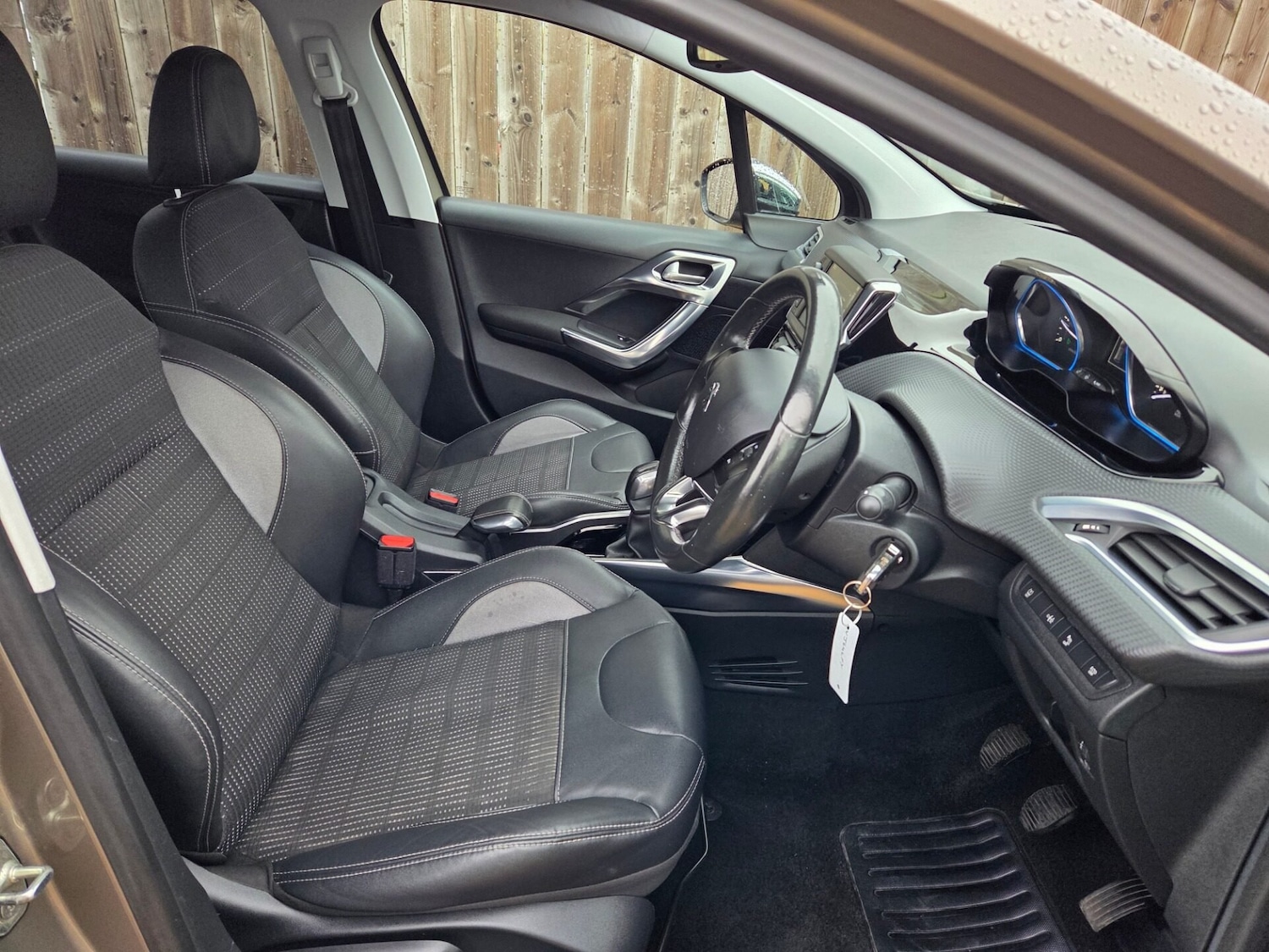 Used Peugeot 2008 2014 for sale - 76082173: Photo 9