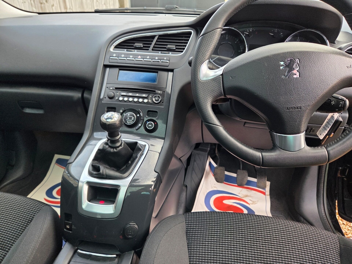 Used Peugeot 5008 2013 for sale - 76895913: Photo 14