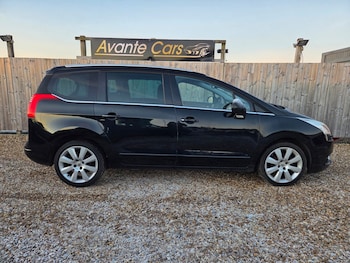 Used Peugeot 5008 2013 for sale - 76895913: Photo