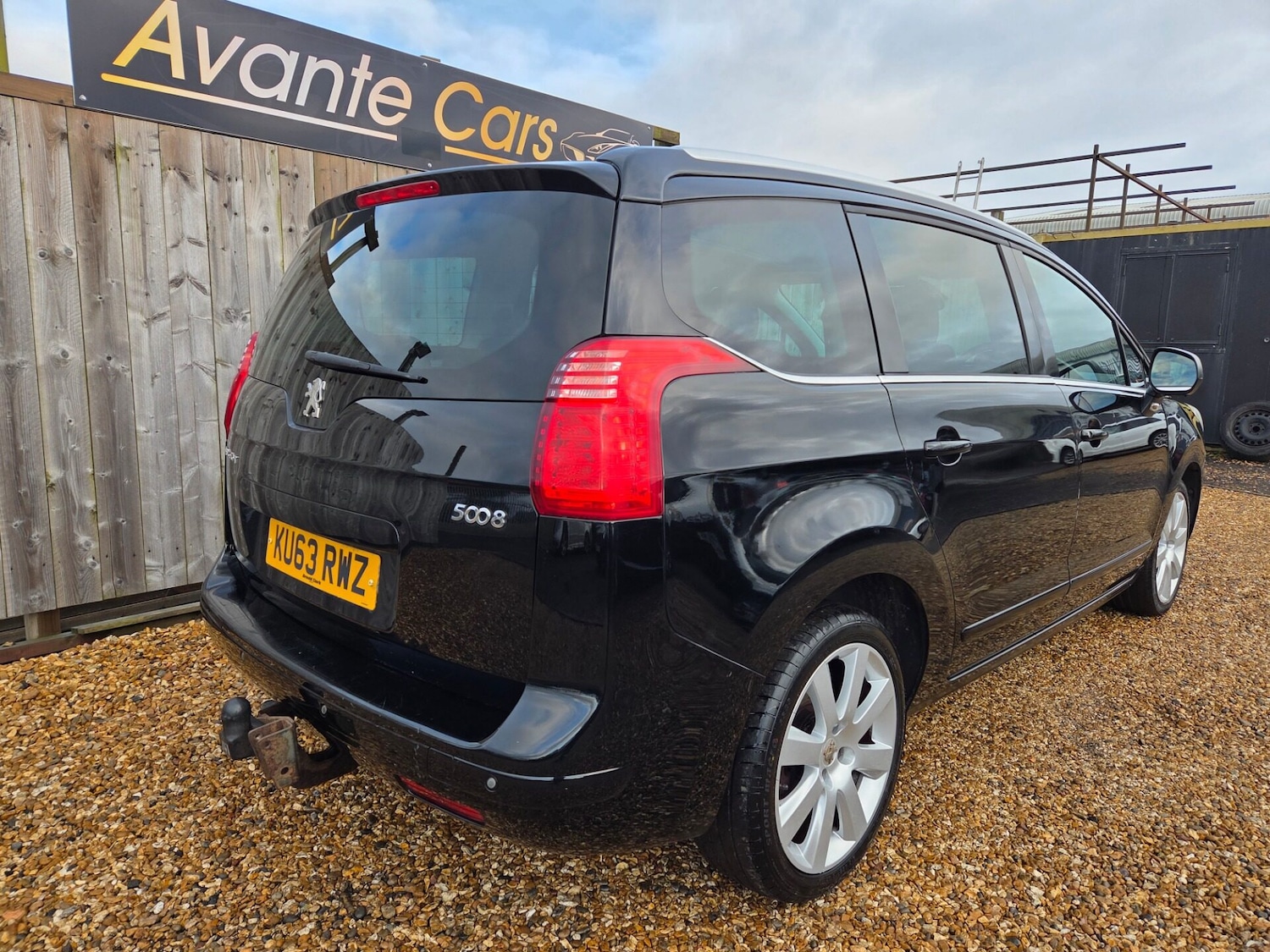 Used Peugeot 5008 2013 for sale - 76895913: Photo 3