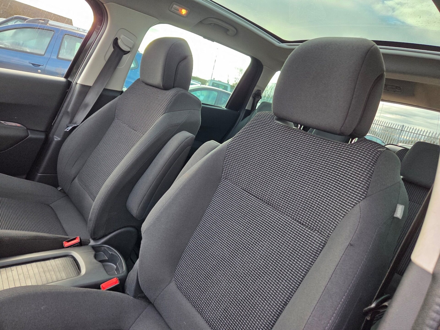 Used Peugeot 5008 2013 for sale - 76895913: Photo 34