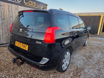 Used Peugeot 5008 2013 for sale - 76895913: Photo