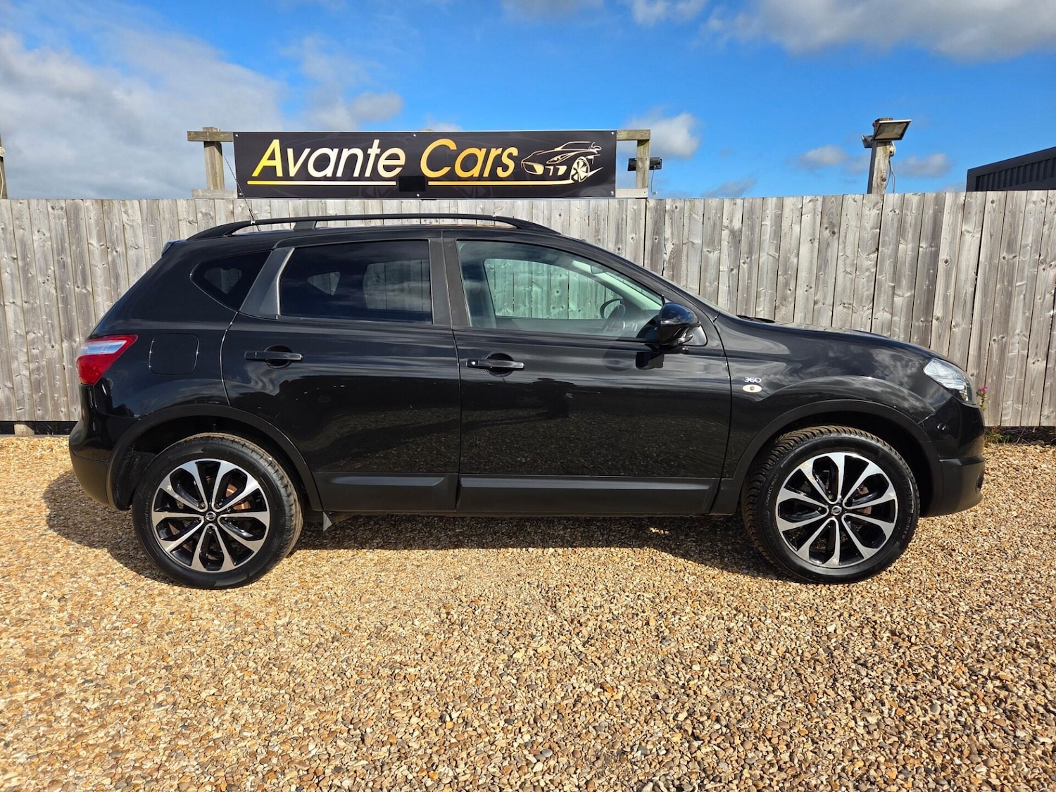 Used Nissan Qashqai 2013 for sale - 77421339: Photo 2