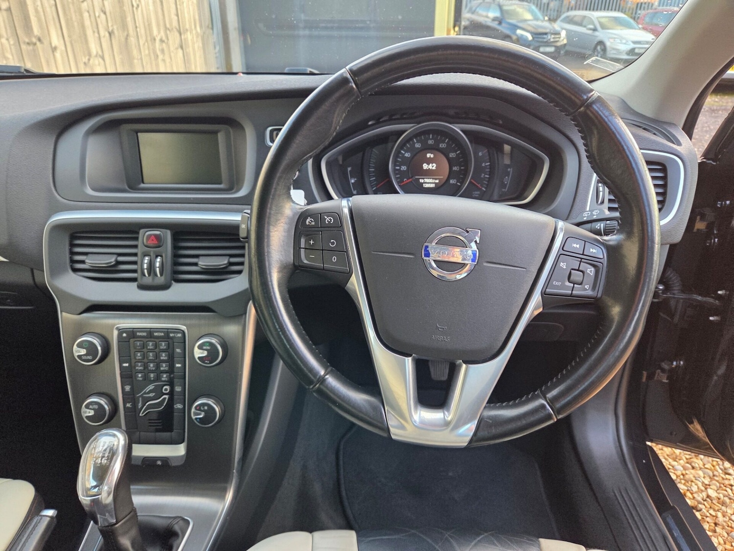 Used Volvo V40 2013 for sale - 76357466: Photo 12