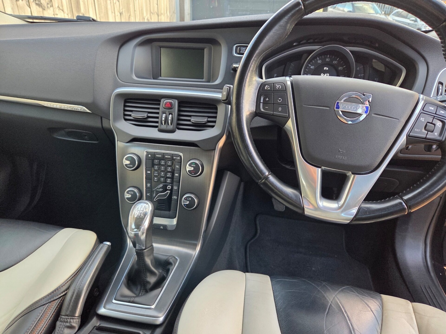 Used Volvo V40 2013 for sale - 76357466: Photo 14