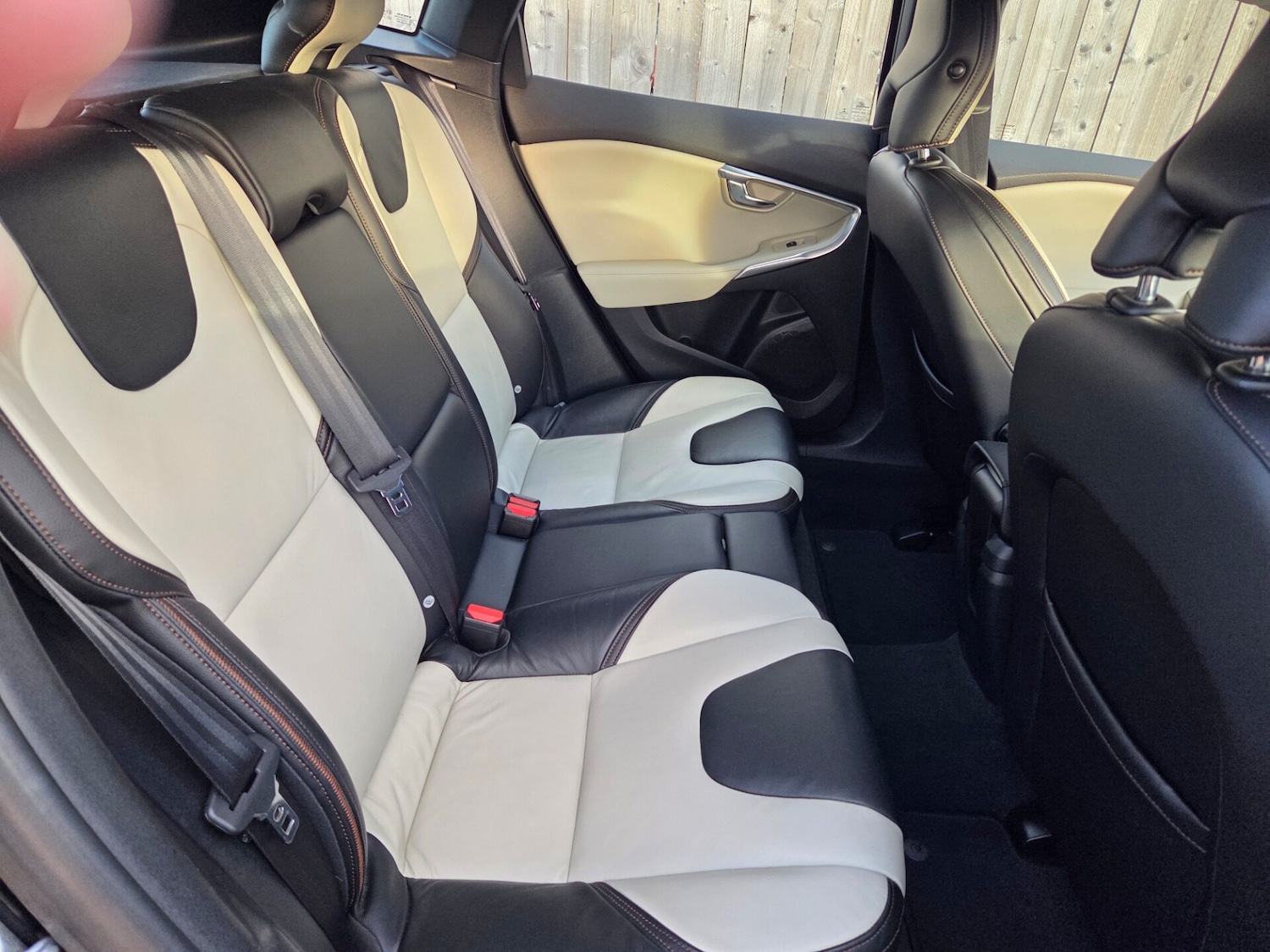 Used Volvo V40 2013 for sale - 76357466: Photo 17