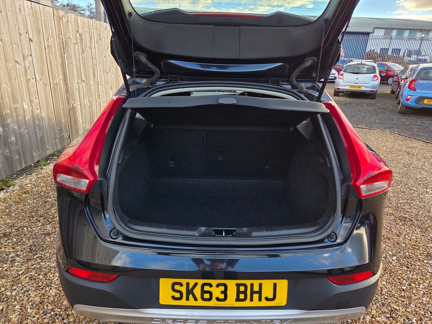 Used Volvo V40 2013 for sale - 76357466: Photo 22