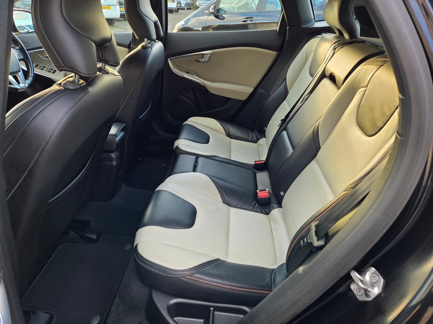 Used Volvo V40 2013 for sale - 76357466: Photo 23