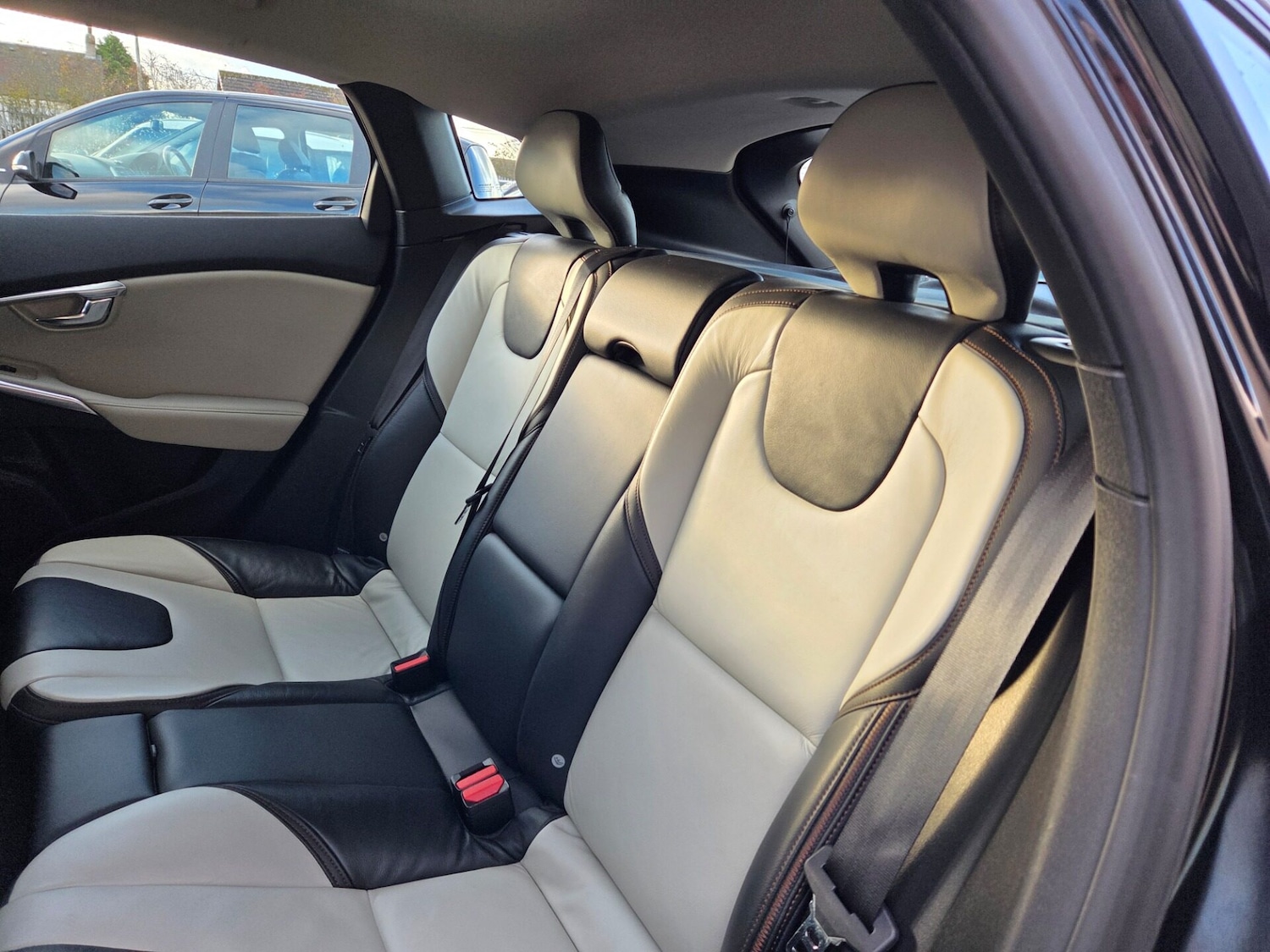 Used Volvo V40 2013 for sale - 76357466: Photo 24