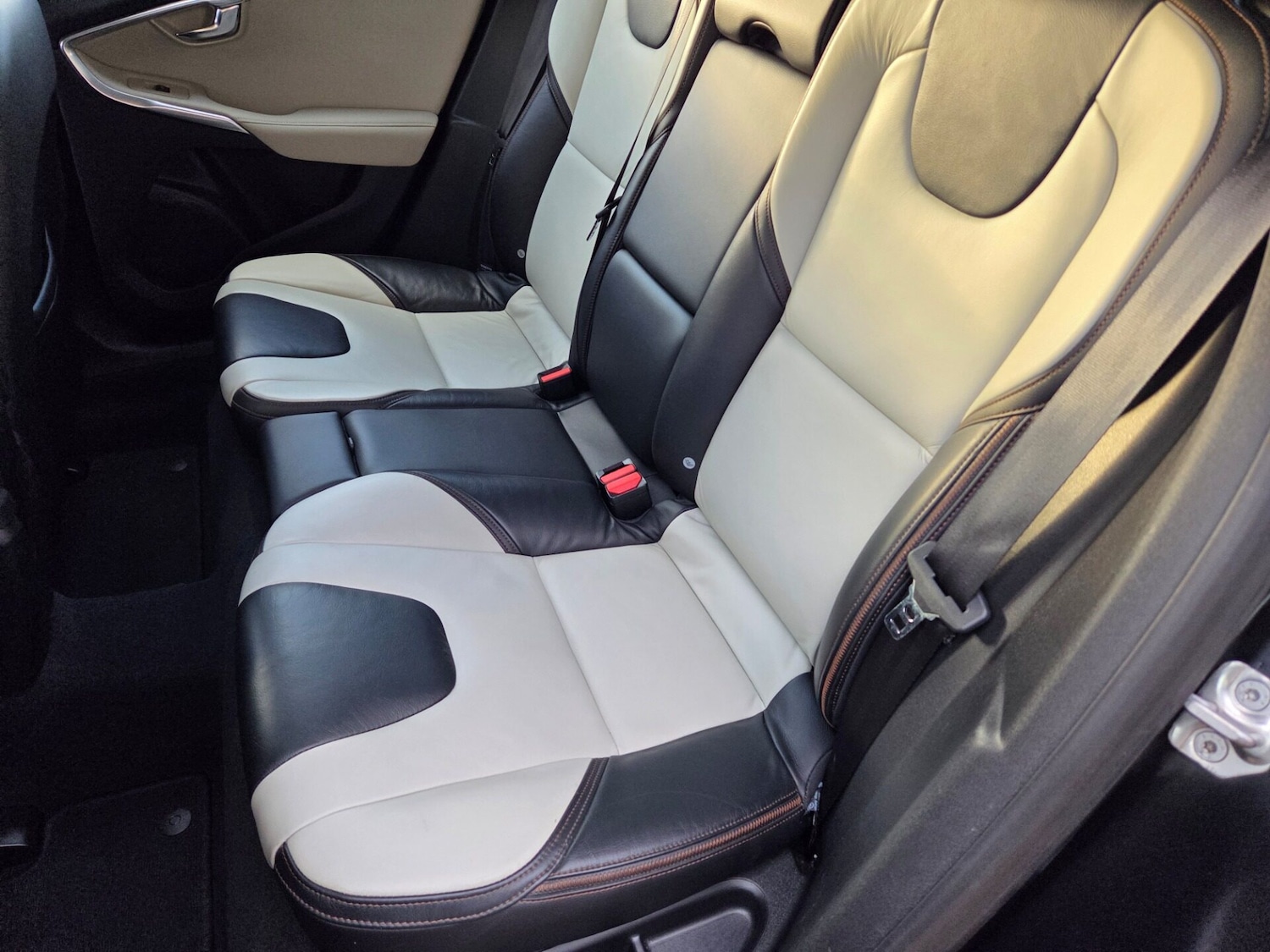 Used Volvo V40 2013 for sale - 76357466: Photo 25