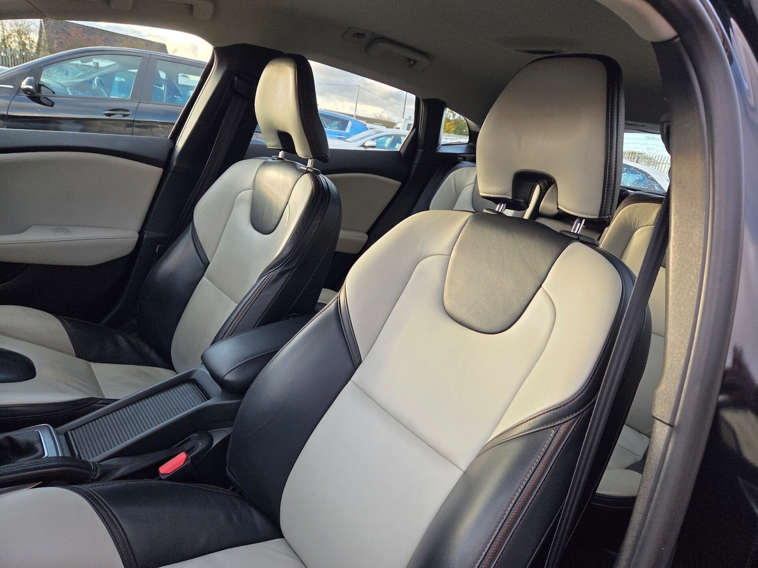 Used Volvo V40 2013 for sale - 76357466: Photo 28