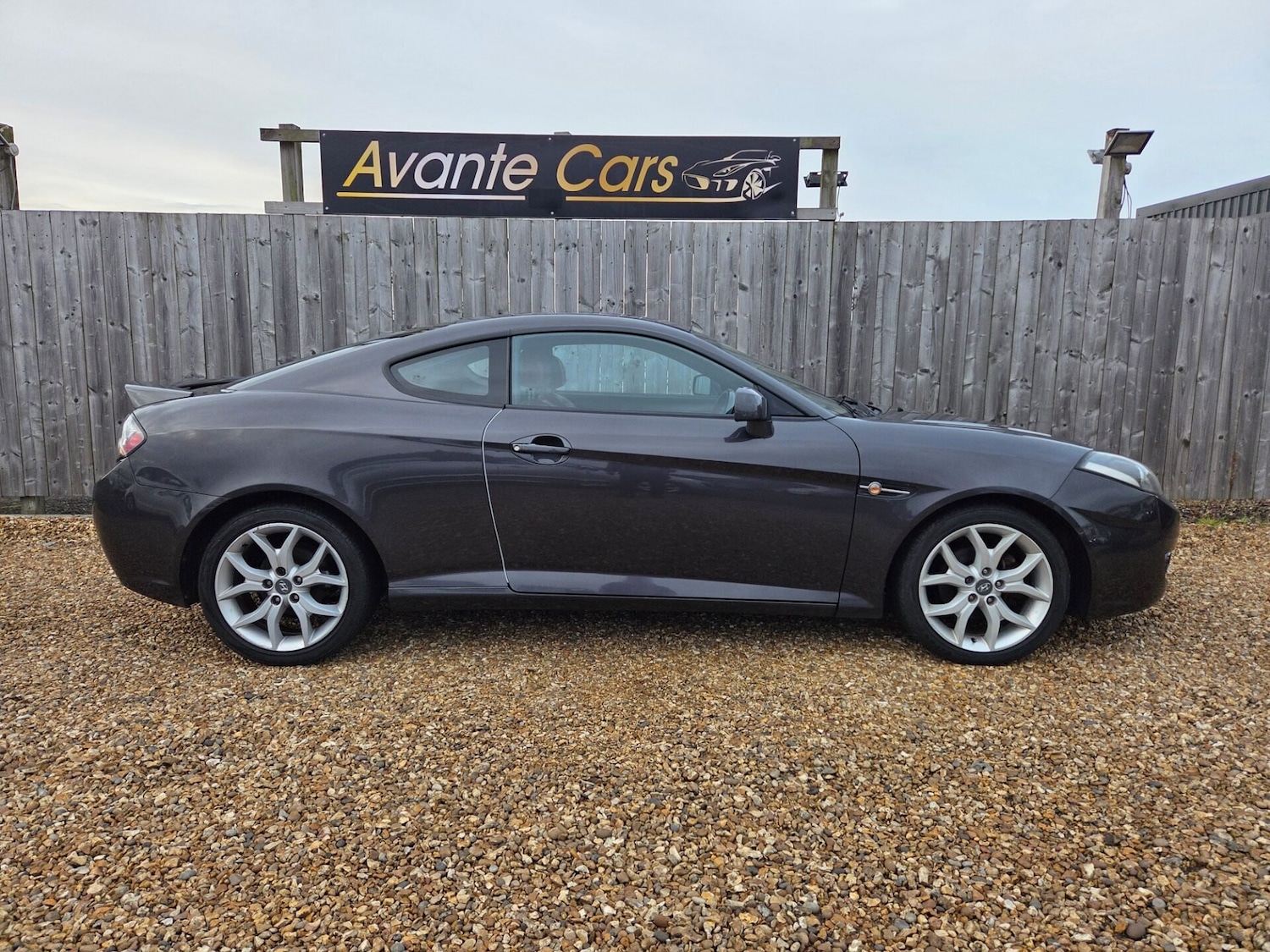 Used Hyundai Coupe 2009 for sale - 76555317: Photo 2